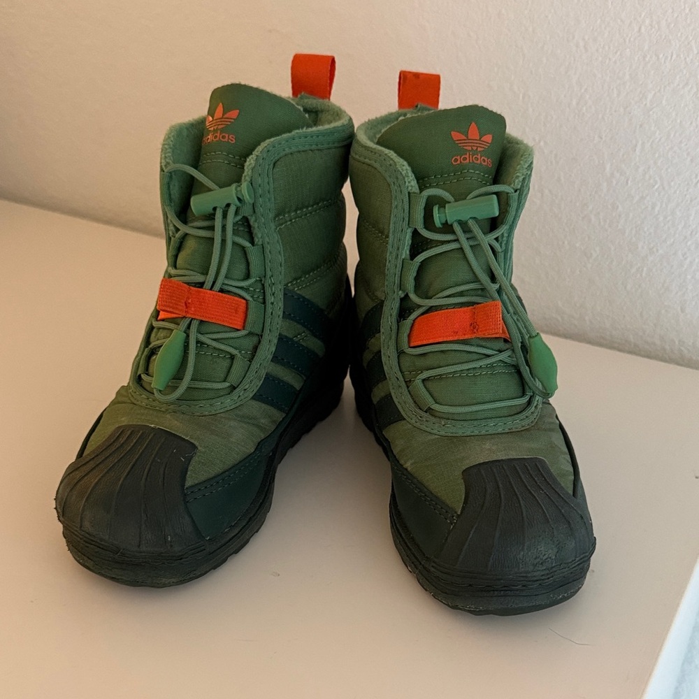 Adidas snow boots